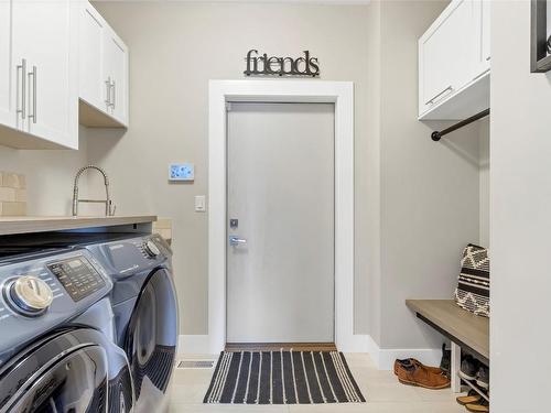 6548 Blackcomb Place, Vernon, BC - Indoor Photo Showing Laundry Room