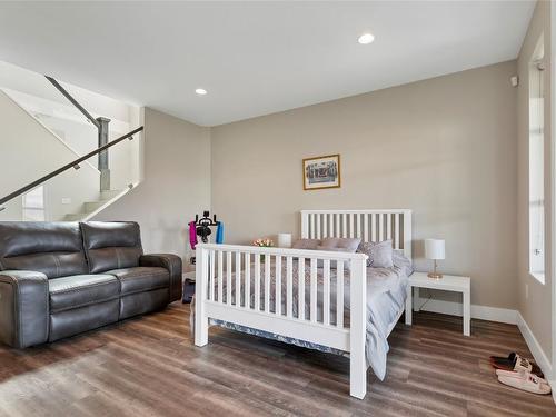 6548 Blackcomb Place, Vernon, BC - Indoor Photo Showing Bedroom