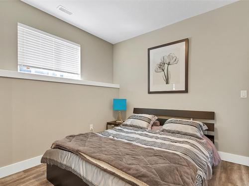 6548 Blackcomb Place, Vernon, BC - Indoor Photo Showing Bedroom