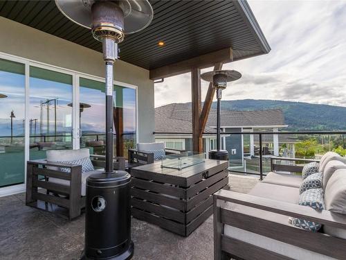 6548 Blackcomb Place, Vernon, BC - Outdoor With Exterior