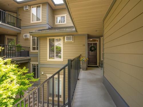 215-4350 Ponderosa Drive, Peachland, BC - Outdoor With Exterior