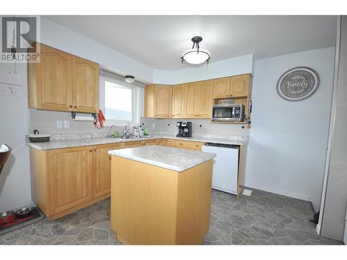 950 Western Avenue, Williams Lake, BC - Indoor Photo Showing Kitchen