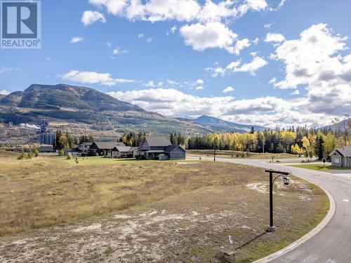 2107 Whiskey Jack Drive, Sparwood, BC 