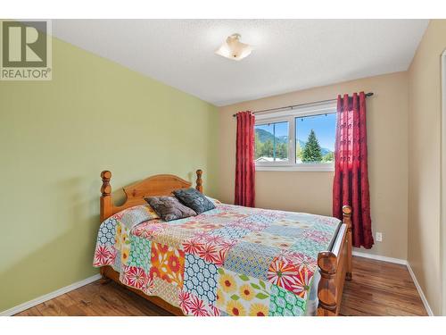 407 Engelmann Spruce Drive, Sparwood, BC - Indoor Photo Showing Bedroom