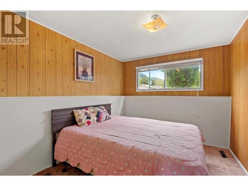 407 Engelmann Spruce Drive, Sparwood, BC - Indoor Photo Showing Bedroom