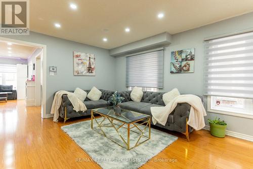 15 Kintyre Street, Brampton, ON - Indoor Photo Showing Living Room