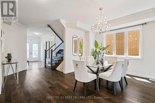 12 Riesling Court, Hamilton, ON - Indoor Photo Showing Dining Room