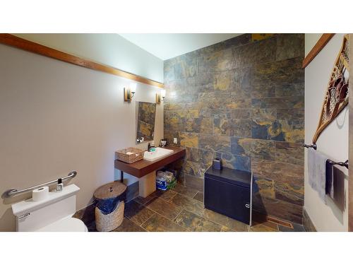 4930 Highway 93, Radium Hot Springs, BC - Indoor