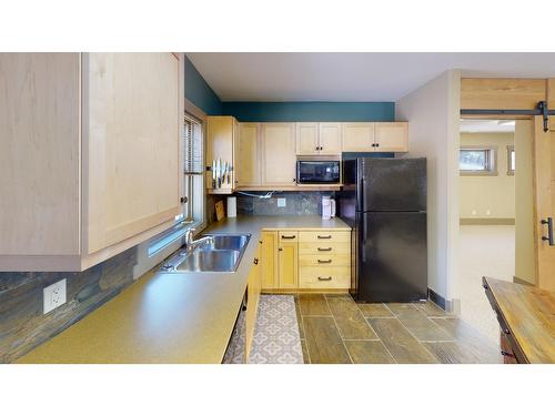 4930 Highway 93, Radium Hot Springs, BC - Indoor Photo Showing Kitchen With Double Sink
