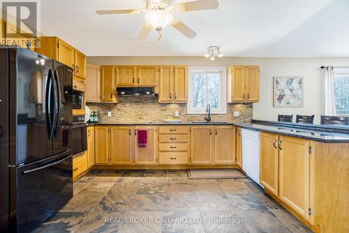 5821 Third Line, Erin, ON - Indoor Photo Showing Kitchen