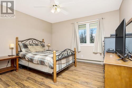 5821 Third Line, Erin, ON - Indoor Photo Showing Bedroom