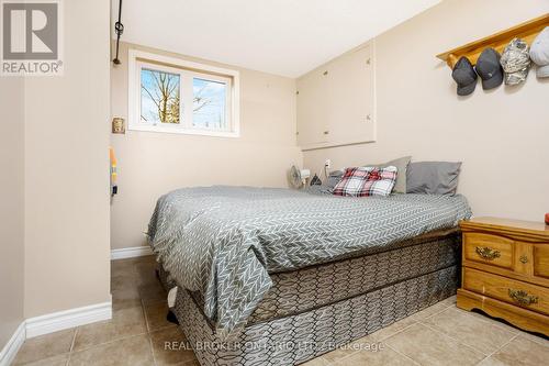 5821 Third Line, Erin, ON - Indoor Photo Showing Bedroom