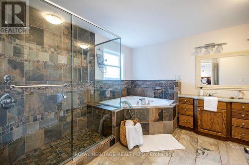 110 Palmer Road, Belleville, ON - Indoor Photo Showing Bathroom