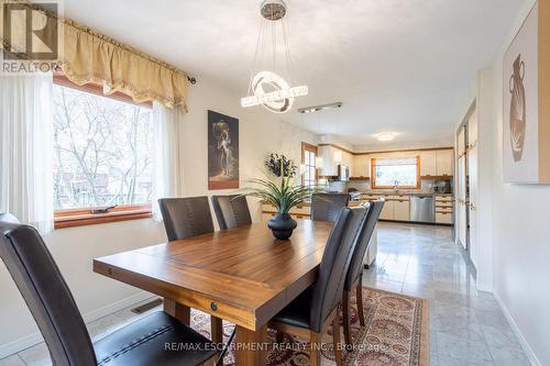 1129 Scenic Drive, Hamilton, ON - Indoor Photo Showing Dining Room