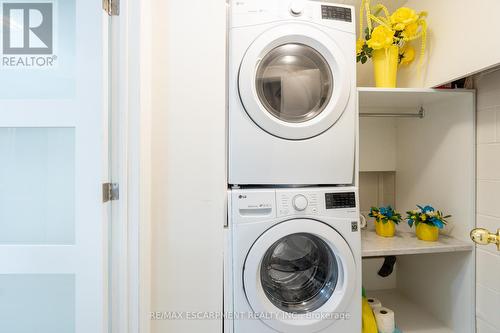 1129 Scenic Drive, Hamilton, ON - Indoor Photo Showing Laundry Room