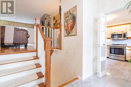 1129 Scenic Drive, Hamilton, ON - Indoor Photo Showing Kitchen