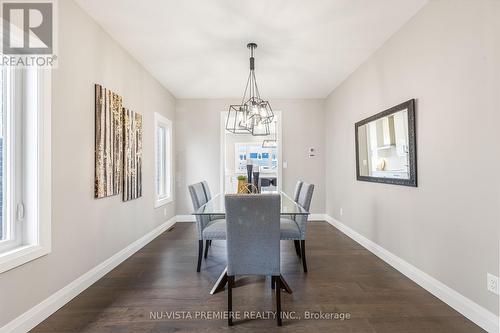 40 Hazelwood Pass, Thames Centre (Dorchester), ON - Indoor Photo Showing Dining Room