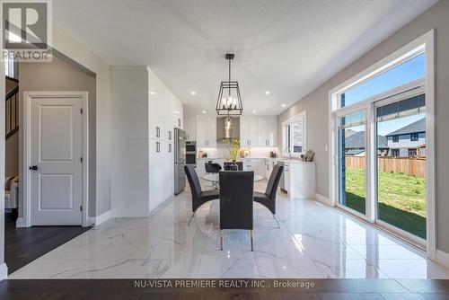 40 Hazelwood Pass, Thames Centre (Dorchester), ON - Indoor Photo Showing Dining Room