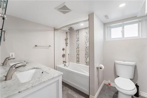501 Upper James Street, Hamilton, ON - Indoor Photo Showing Bathroom