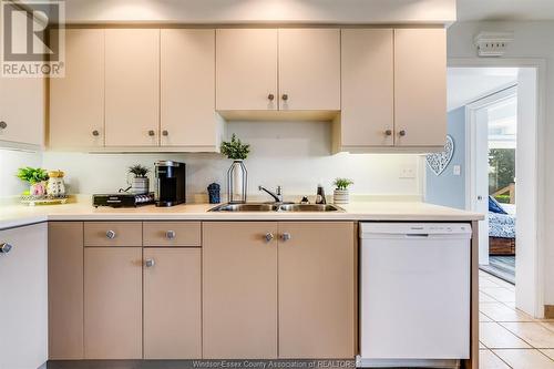 1127 Campbell Lane, Kingsville, ON - Indoor Photo Showing Kitchen With Double Sink