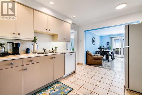 1127 Campbell Lane, Kingsville, ON - Indoor Photo Showing Kitchen With Double Sink