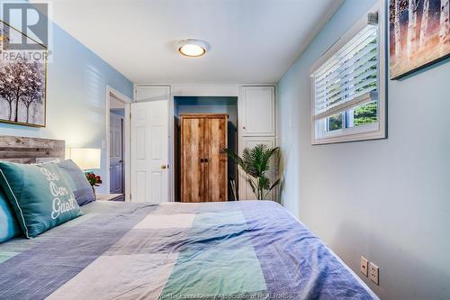 1127 Campbell Lane, Kingsville, ON - Indoor Photo Showing Bedroom