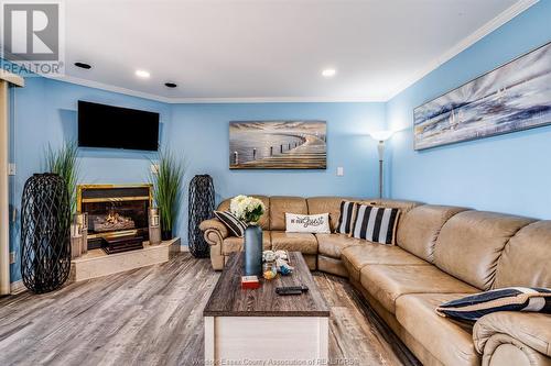 1127 Campbell Lane, Kingsville, ON - Indoor Photo Showing Living Room With Fireplace