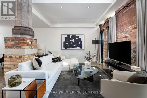 15 - 40 Westmoreland Avenue, Toronto (Dovercourt-Wallace Emerson-Junction), ON - Indoor Photo Showing Living Room