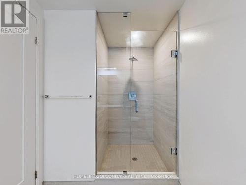 303 - 18 Water Walk Drive, Markham, ON - Indoor Photo Showing Bathroom