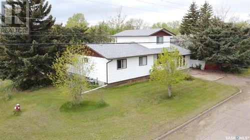 711 1St Avenue E, Ponteix, SK - Outdoor