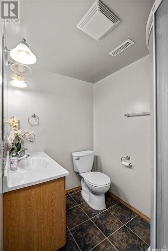 105 25Th Street E, Prince Albert, SK - Indoor Photo Showing Bathroom