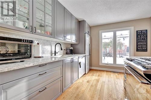 3426 Uplands Drive, Ottawa, ON - Indoor Photo Showing Kitchen