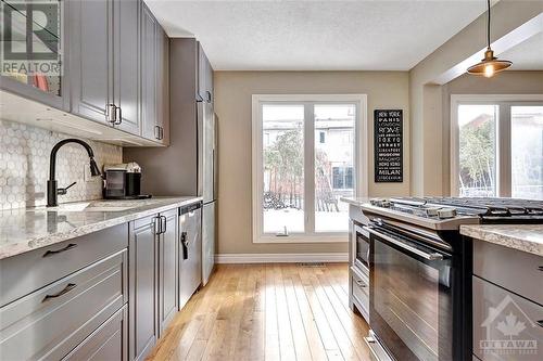 3426 Uplands Drive, Ottawa, ON - Indoor Photo Showing Kitchen With Upgraded Kitchen