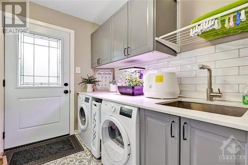 3426 Uplands Drive, Ottawa, ON - Indoor Photo Showing Laundry Room