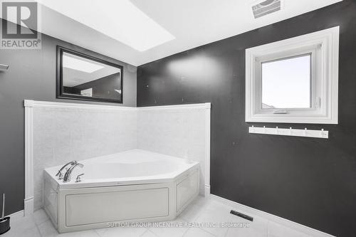 267 Johnson Street, Barrie (Georgian Drive), ON - Indoor Photo Showing Bathroom