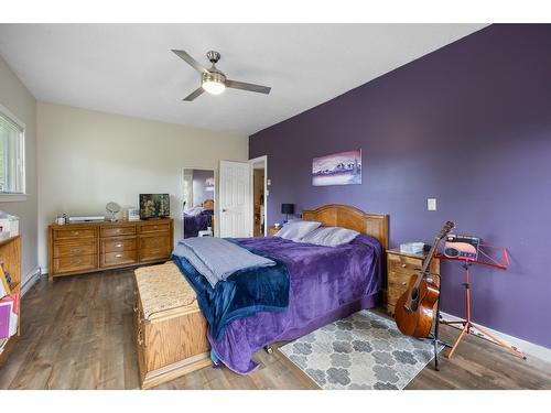 709 Cook Street, Creston, BC - Indoor Photo Showing Bedroom