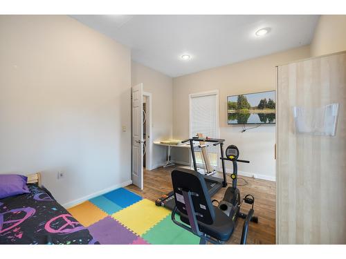 709 Cook Street, Creston, BC - Indoor Photo Showing Other Room