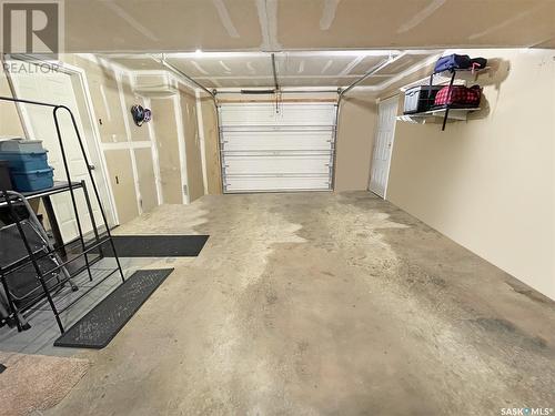 570 6Th Avenue Nw, Swift Current, SK - Indoor Photo Showing Garage