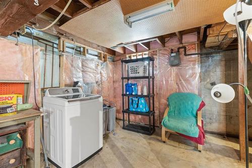 579 Matheson Avenue, Winnipeg, MB - Indoor Photo Showing Laundry Room