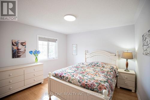 2181 Whitecliffe Way, Oakville (West Oak Trails), ON - Indoor Photo Showing Bedroom