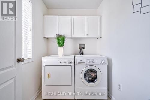 3193 Bunkerhill Place, Burlington, ON - Indoor Photo Showing Laundry Room