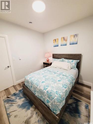 211 Bentley Court, Saskatoon, SK - Indoor Photo Showing Bedroom