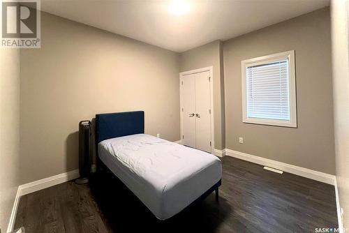 211 Bentley Court, Saskatoon, SK - Indoor Photo Showing Bedroom
