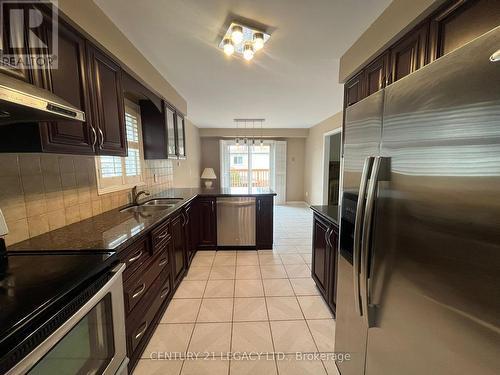1669 Beaton Way, Pickering, ON - Indoor Photo Showing Kitchen With Double Sink