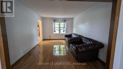 1669 Beaton Way, Pickering, ON - Indoor Photo Showing Other Room