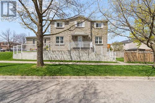 1669 Beaton Way, Pickering, ON - Outdoor