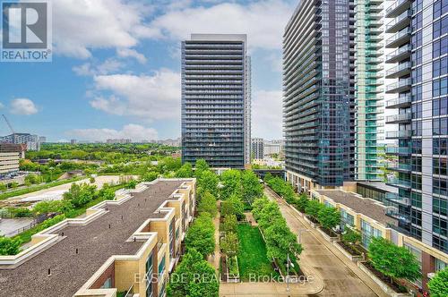 810 - 15 Singer Court, Toronto, ON - Outdoor With Facade