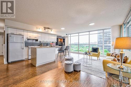 810 - 15 Singer Court, Toronto, ON - Indoor