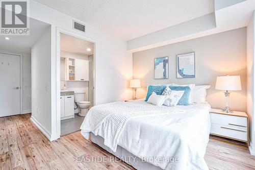 810 - 15 Singer Court, Toronto, ON - Indoor Photo Showing Bedroom