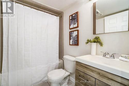 105 - 7 Applewood Lane, Toronto, ON - Indoor Photo Showing Bathroom